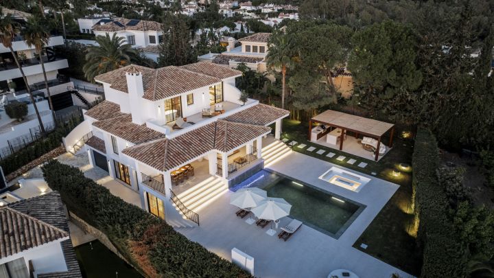 Auriga 13 - Maison Rénovée avec Vues sur la Mer et le Golf