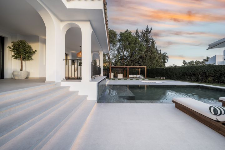 Auriga 13 - Newly Renovated Home with Sea and Golf Views