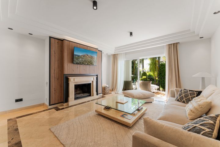 Montebello Apartment - Elegant Three-Bedroom Home