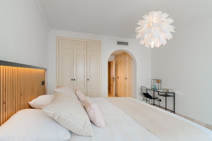 Montebello Apartment - Elegant Three-Bedroom Home