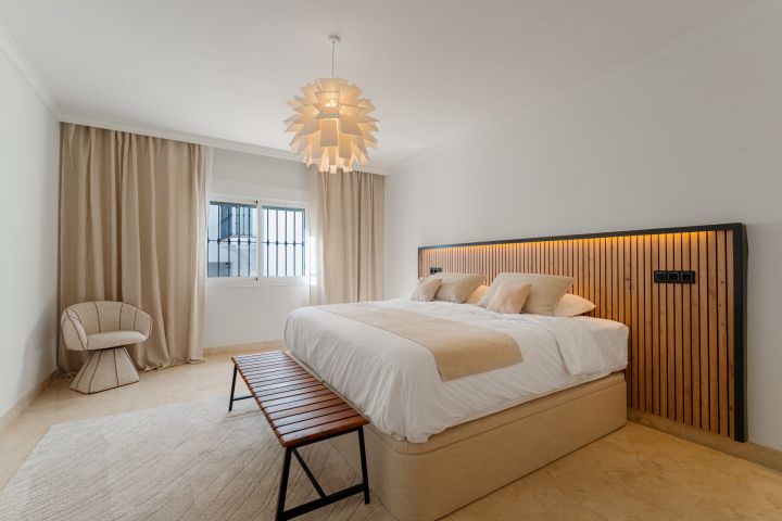 Montebello Apartment - Elegant Three-Bedroom Home