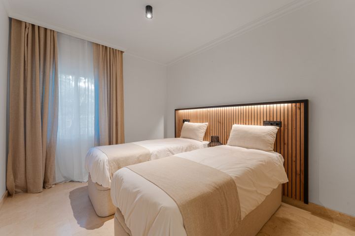 Montebello Apartment - Elegant Three-Bedroom Home