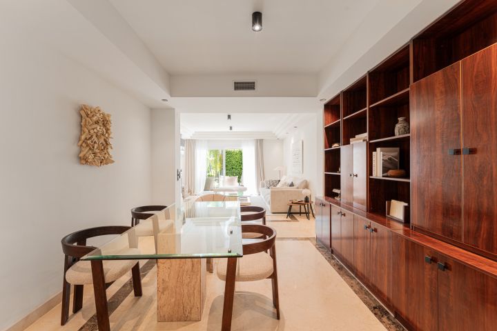 Montebello Apartment - Elegant Three-Bedroom Home