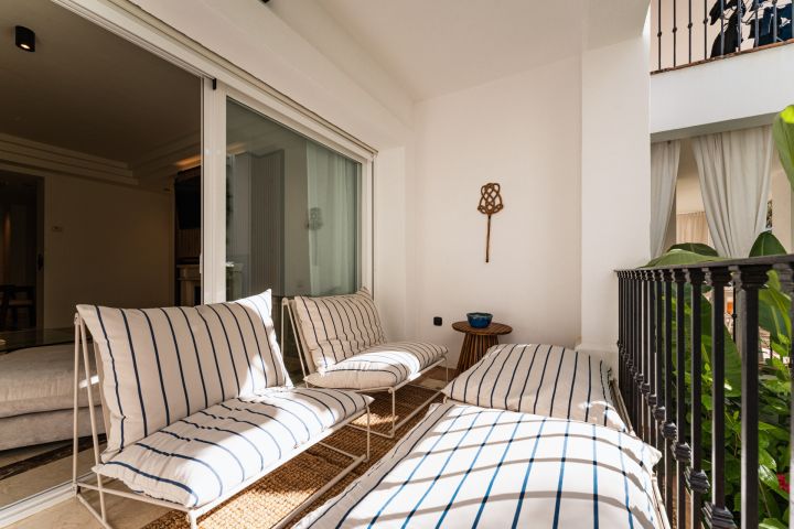 Montebello Apartment - Elegant Three-Bedroom Home