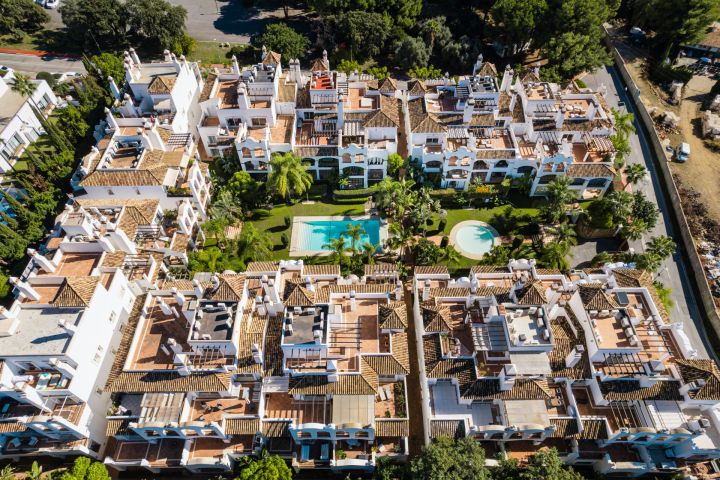 Montebello Apartment - Elegant Three-Bedroom Home