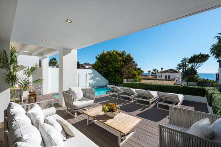Magna 6 - Semi Detached Villa in Puente Romano