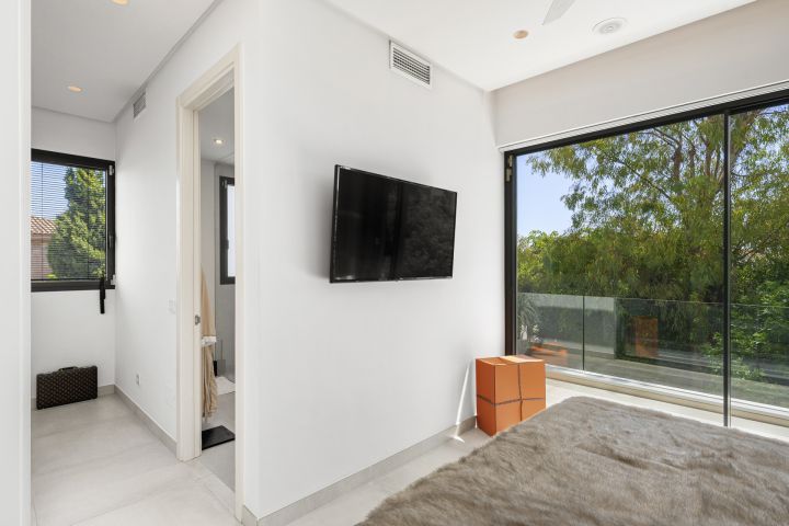 Arboleda - Contemporary Villa in Estepona