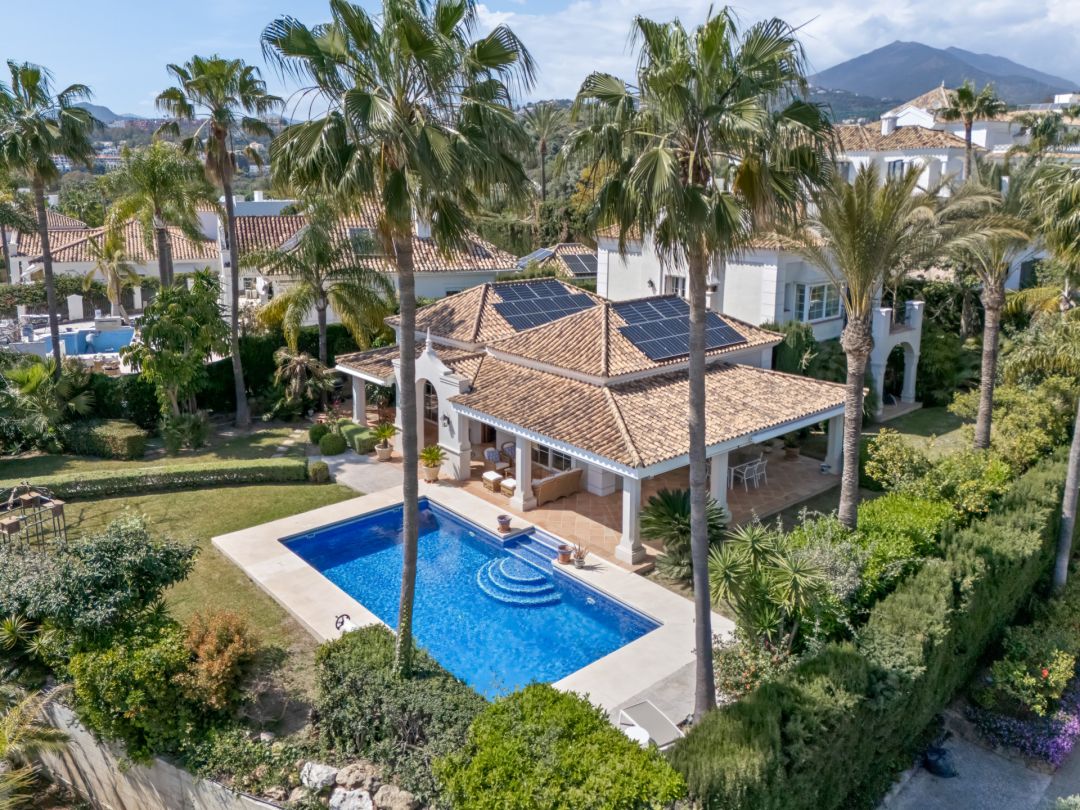Casa Constanze - Charming Villa in Nueva Andalucía