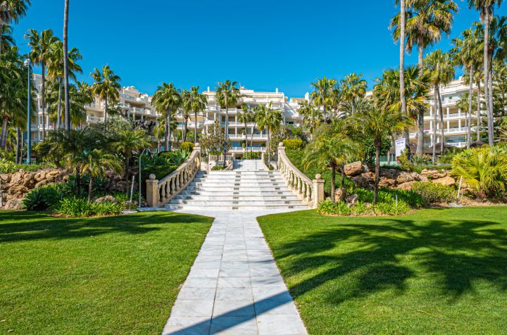 Las Dunas Park 505 - Apartment with Sea Views in Estepona