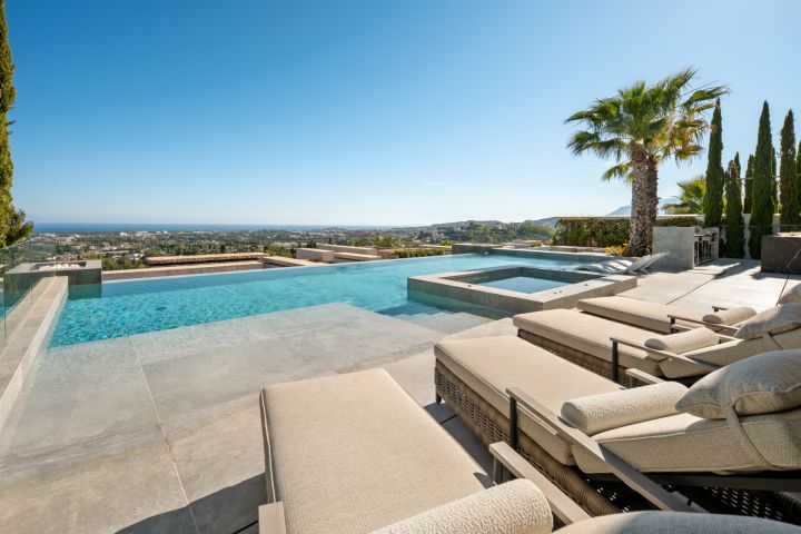Villa Mare - Modern Home with Panoramic Views