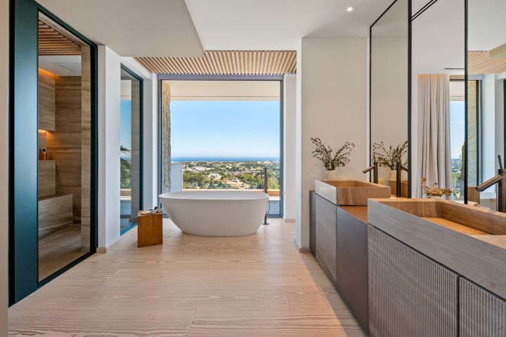Villa Mare - Modern Home with Panoramic Views