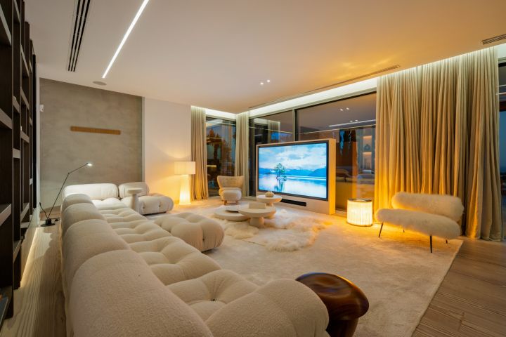 Villa Mare - Modern Home with Panoramic Views