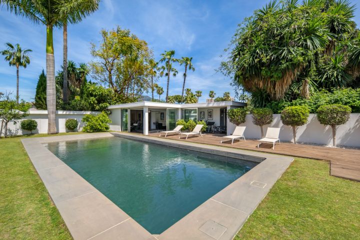 Acueducto 40 - Modern Villa in a Prime Location