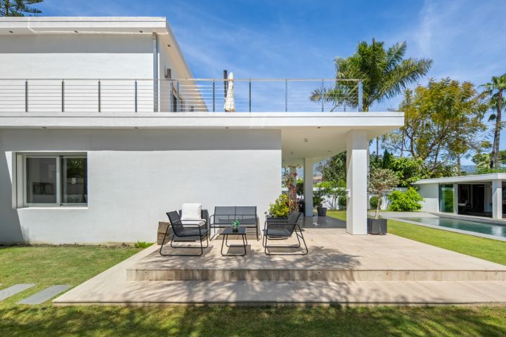 Acueducto 40 - Modern Villa in a Prime Location