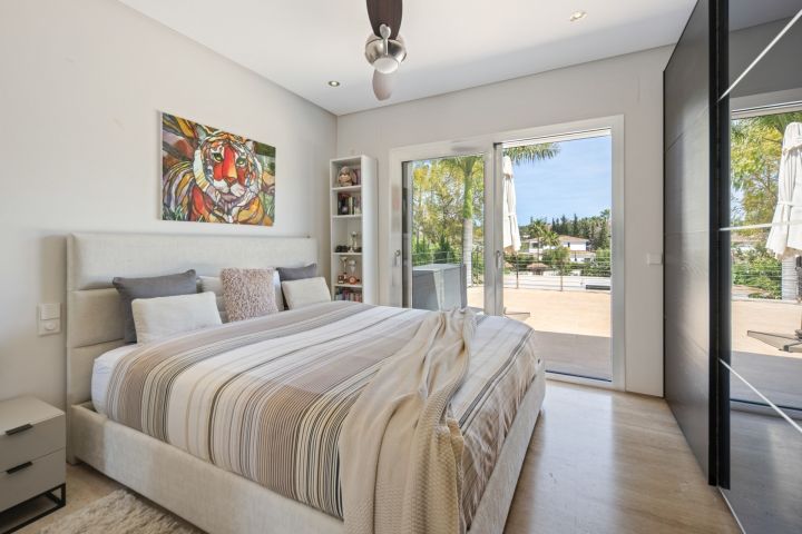 Acueducto 40 - Modern Villa in a Prime Location