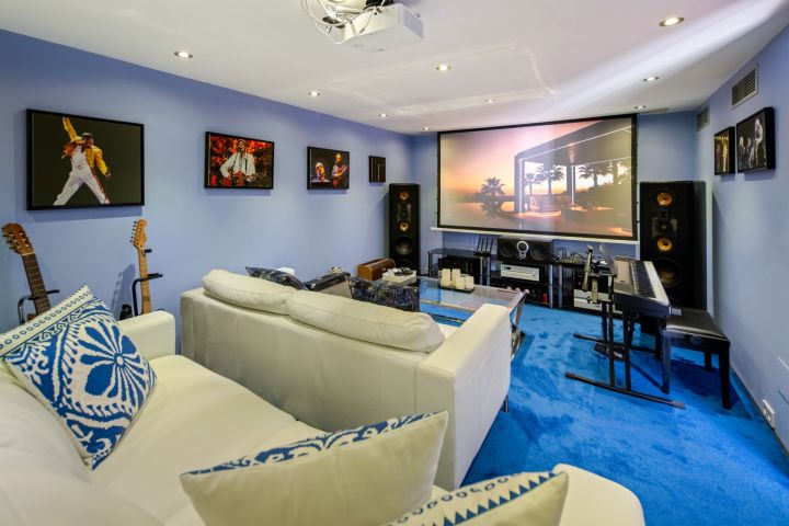 Acueducto 40 - Modern Villa in a Prime Location