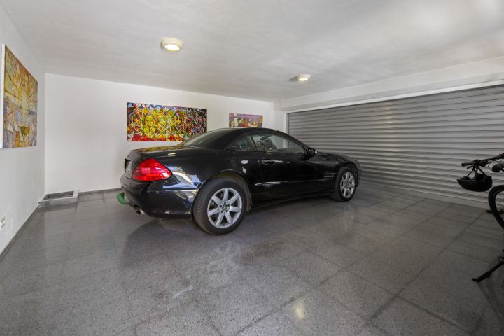 Acueducto 40 - Modern Villa in a Prime Location