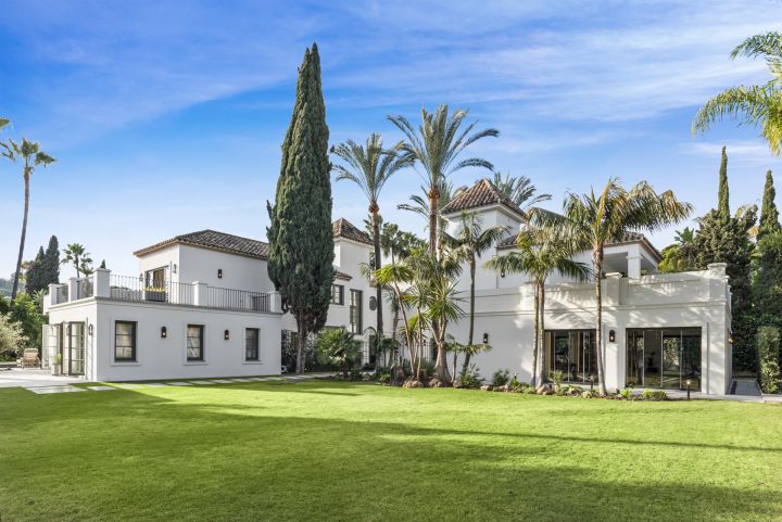 La Hacienda - Spacious Modern Home with Panoramic Views