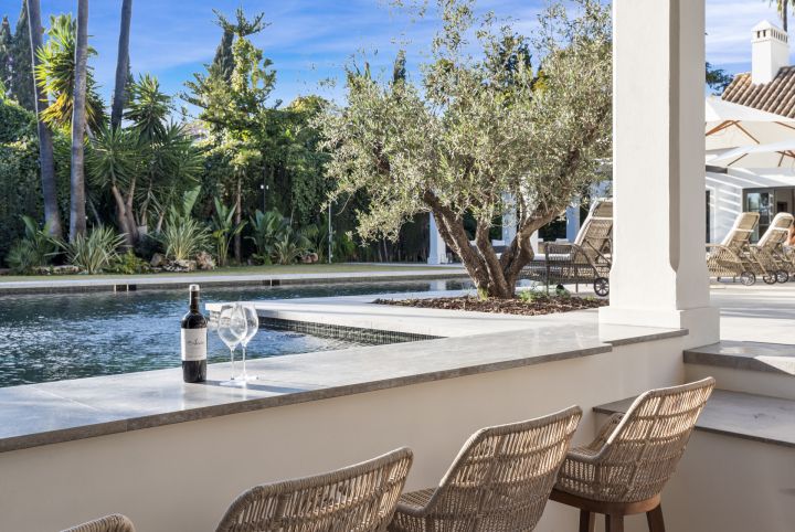 La Hacienda - Spacious Modern Home with Panoramic Views