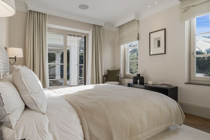 La Hacienda - Spacious Modern Home with Panoramic Views