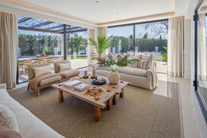 Cerquilla One - Impressive Frontline Golf Villa