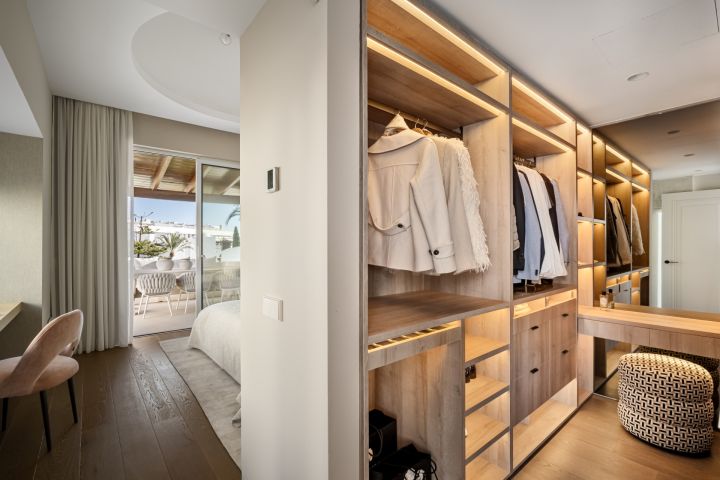 Renovated duplex penthouse in Alhambra del Mar - Unique south facing frontline beach duplex penthouse
