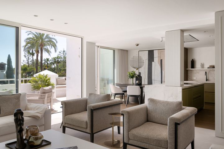 Renovated duplex penthouse in Alhambra del Mar - Unique south facing frontline beach duplex penthouse