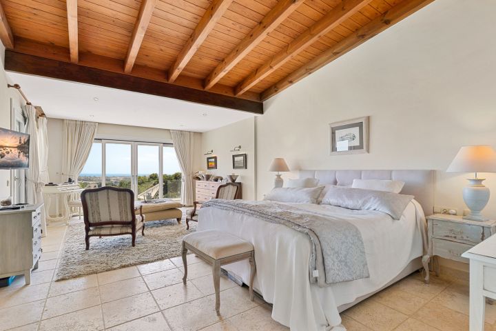 El Herrojo 7 - Andalusian style with beautiful sea views