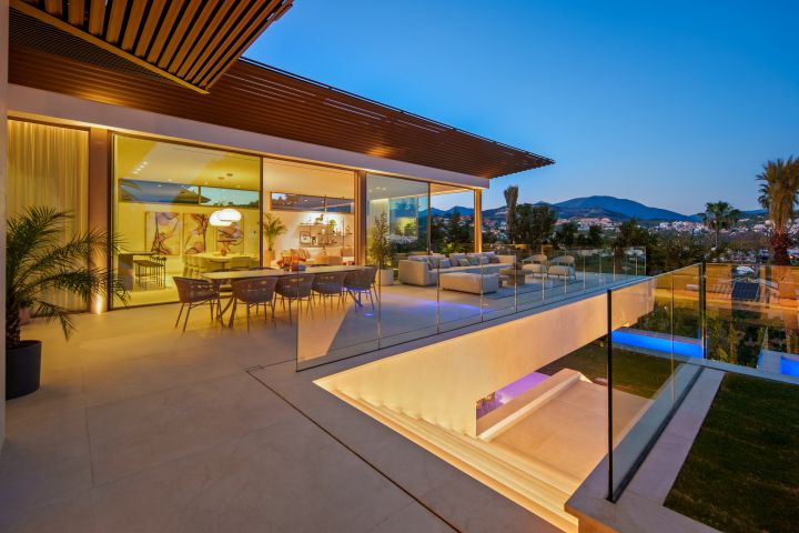 Alcala 70 - Stylish Home with Panoramic Views in Nueva Andalucia