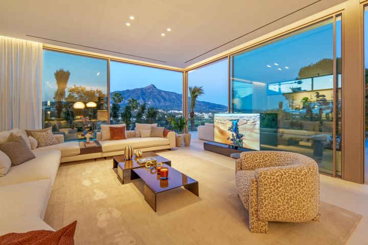Alcala 70 - Stylish Home with Panoramic Views in Nueva Andalucia