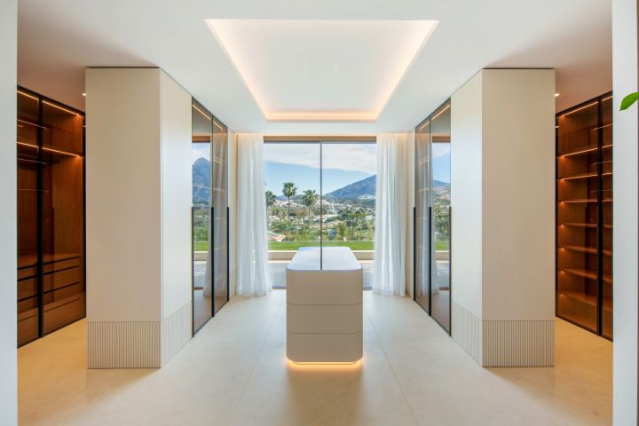Alcala 70 - Stylish Home with Panoramic Views in Nueva Andalucia