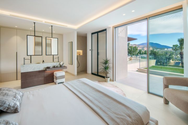 Alcala 70 - Stylish Home with Panoramic Views in Nueva Andalucia