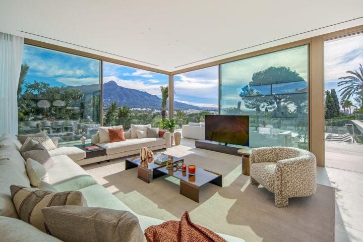 Alcala 70 - Stylish Home with Panoramic Views in Nueva Andalucia