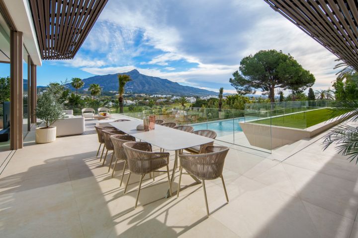 Alcala 70 - Stylish Home with Panoramic Views in Nueva Andalucia