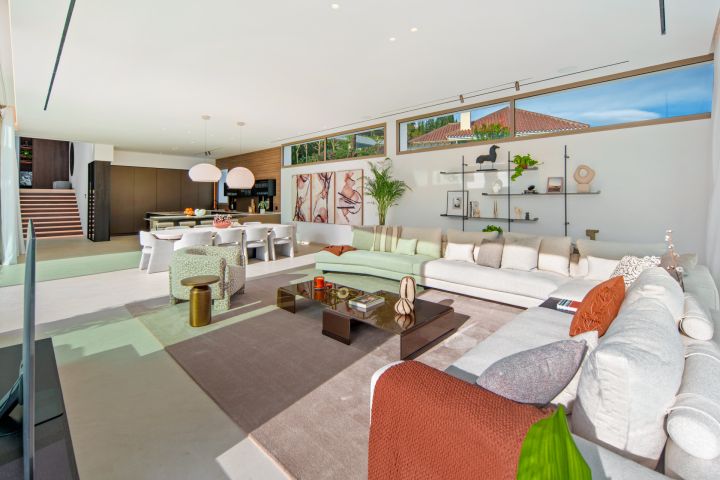 Alcala 70 - Stylish Home with Panoramic Views in Nueva Andalucia