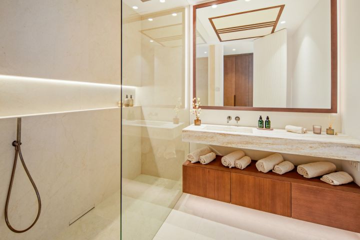 Alcala 70 - Stylish Home with Panoramic Views in Nueva Andalucia