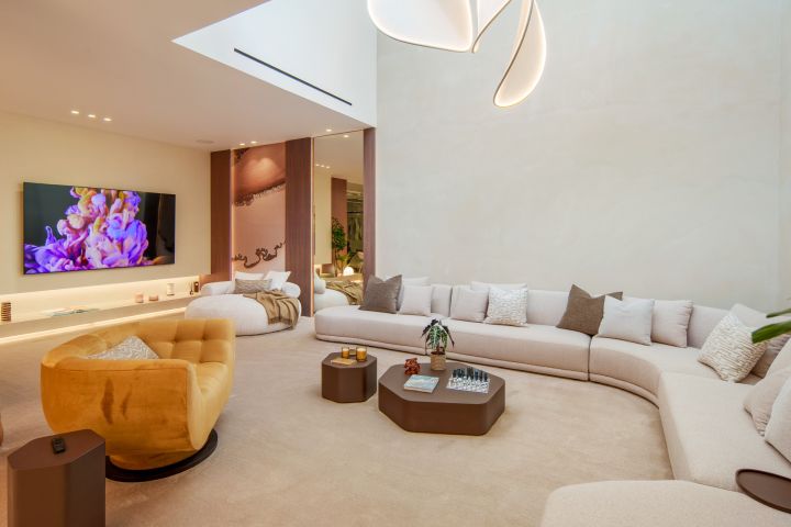 Alcala 70 - Stylish Home with Panoramic Views in Nueva Andalucia