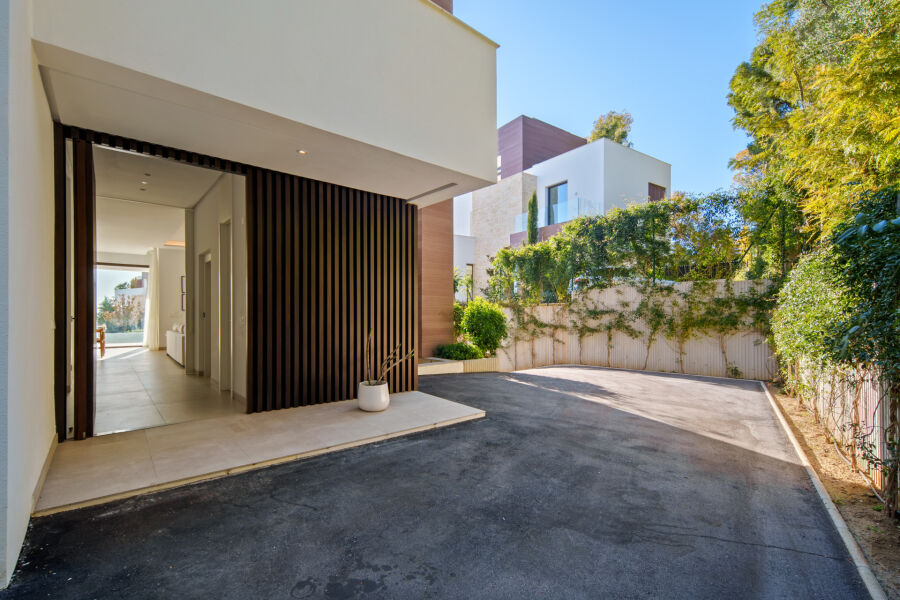 Villa Fuente - Unique Villa in a Gated Community