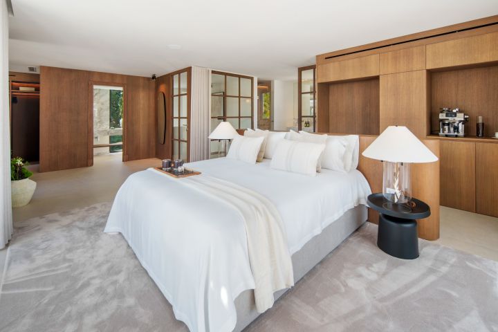 Casa Koi - Frontline Golf Villa in Nueva Andalucía