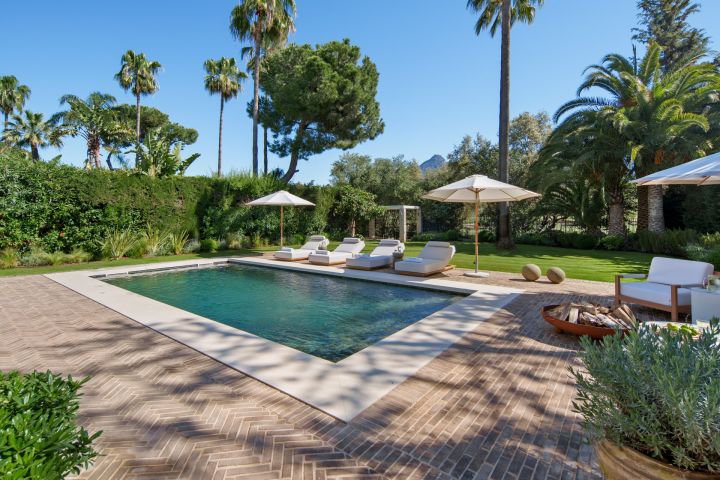 Casa Koi - Frontline Golf Villa in Nueva Andalucía