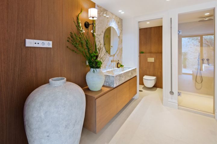 Casa Koi - Frontline Golf Villa in Nueva Andalucía