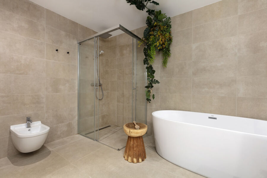 Be Lagom 6 - Contemporary Residence with Sea Views