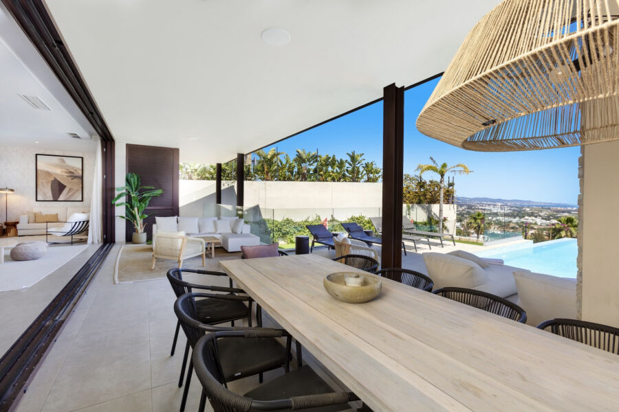 Be Lagom 6 - Contemporary Residence with Sea Views