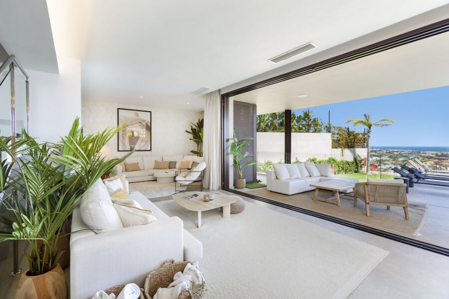 Be Lagom 6 - Contemporary Residence with Sea Views