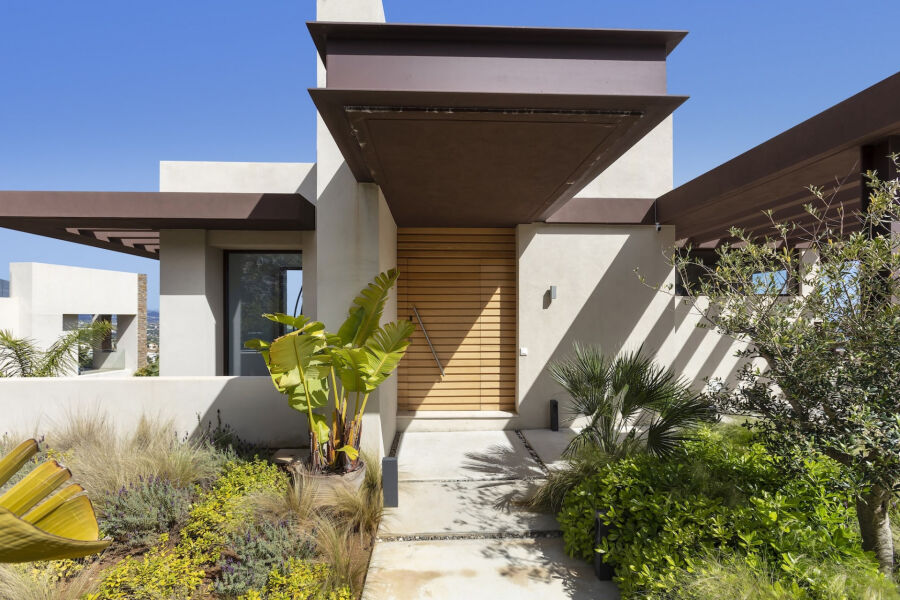 Be Lagom 6 - Contemporary Residence with Sea Views