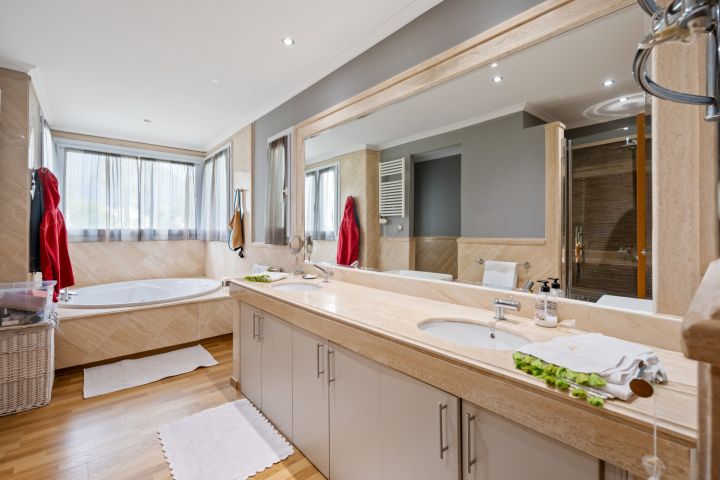 Monte Paraiso 10D - Spacious 4-Bedroom Apartment in Marbella Golden Mile