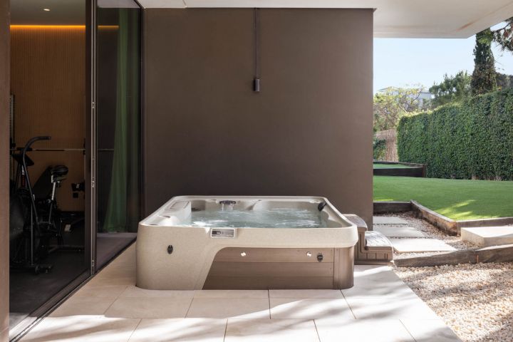 Villa Windfall - Modern Luxury Retreat in Benahavis