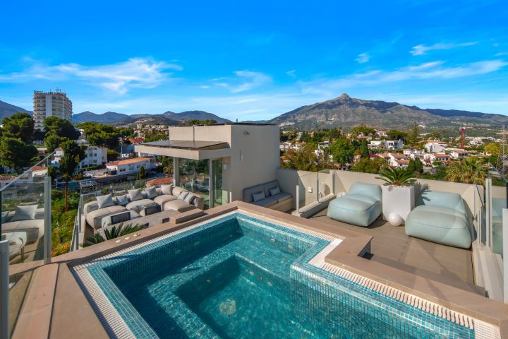 Villa Riva - Villa with Solarium in Nueva Andalucía
