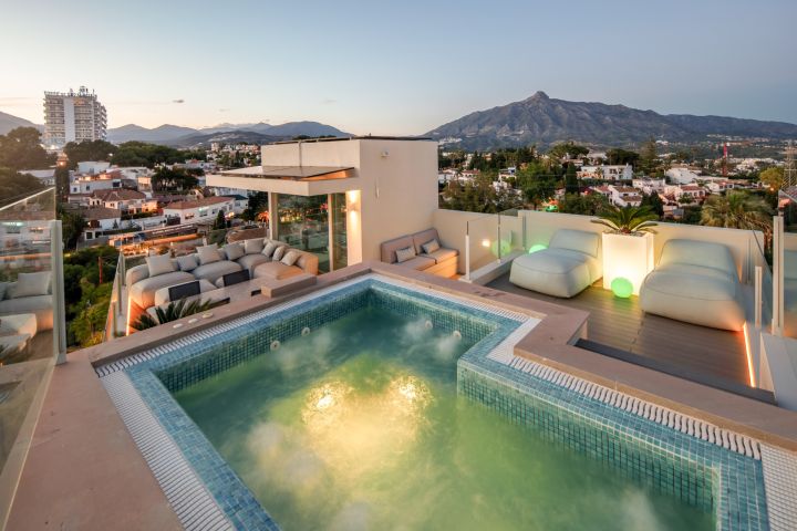 Villa Riva - Villa with Solarium in Nueva Andalucía