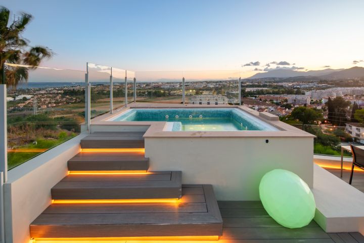 Villa Riva - Villa with Solarium in Nueva Andalucía